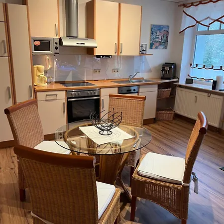 Ferienwohnung Elsterveilchen - 100 M Zur Soletherme ,Kurpark & Theater, Parkplatz