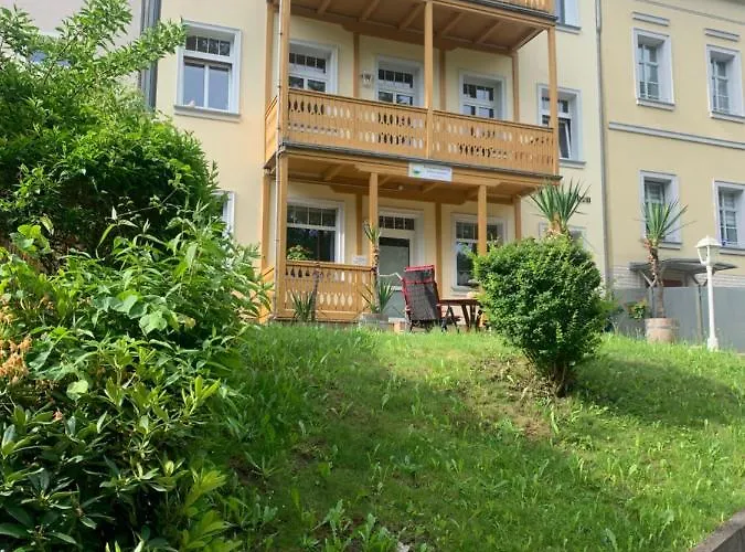 Elsterveilchen 100 M Bis Zur Soletherme Und Theater